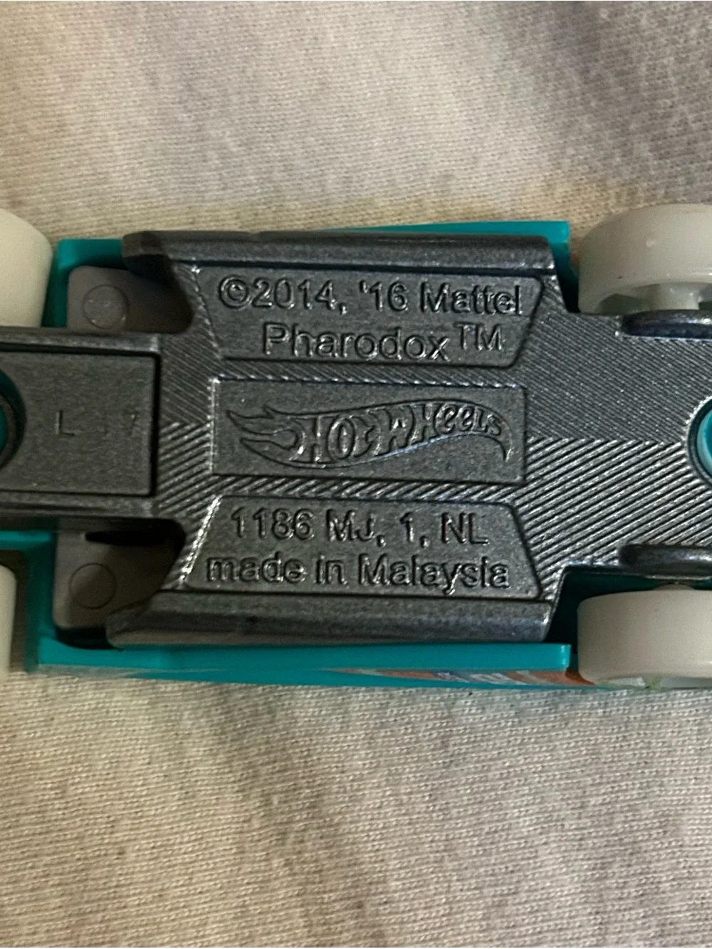 Loose Hot Wheels Pharodox Futurist Supercar - Light Teal / Blue 02